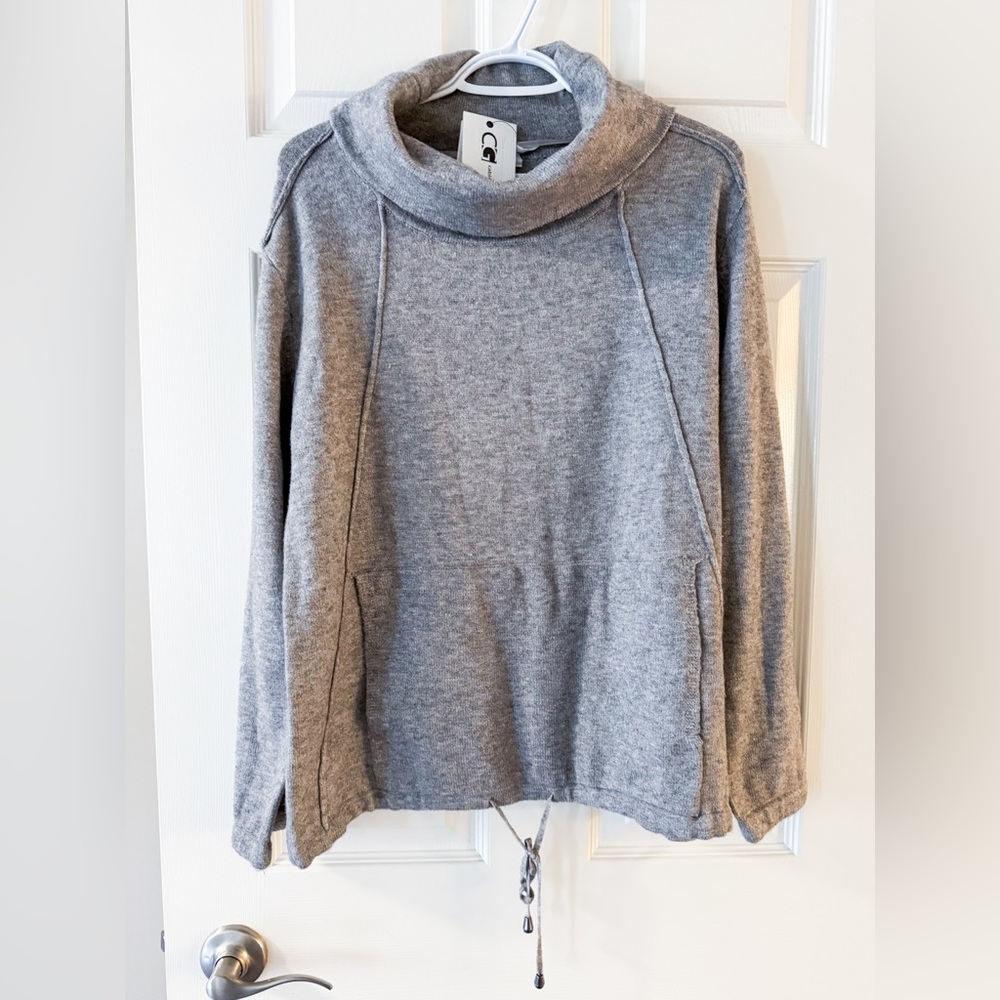 Cable & Gauge soft boho Elegant Gray Cowl Neck Sweater, Large,Ptp 21